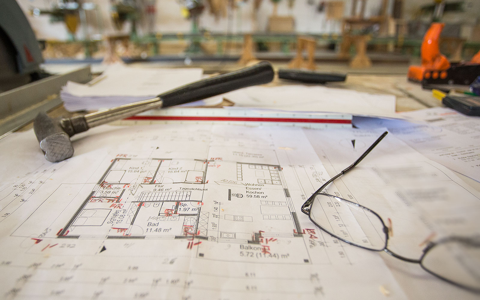 Planning according to specification and requirement